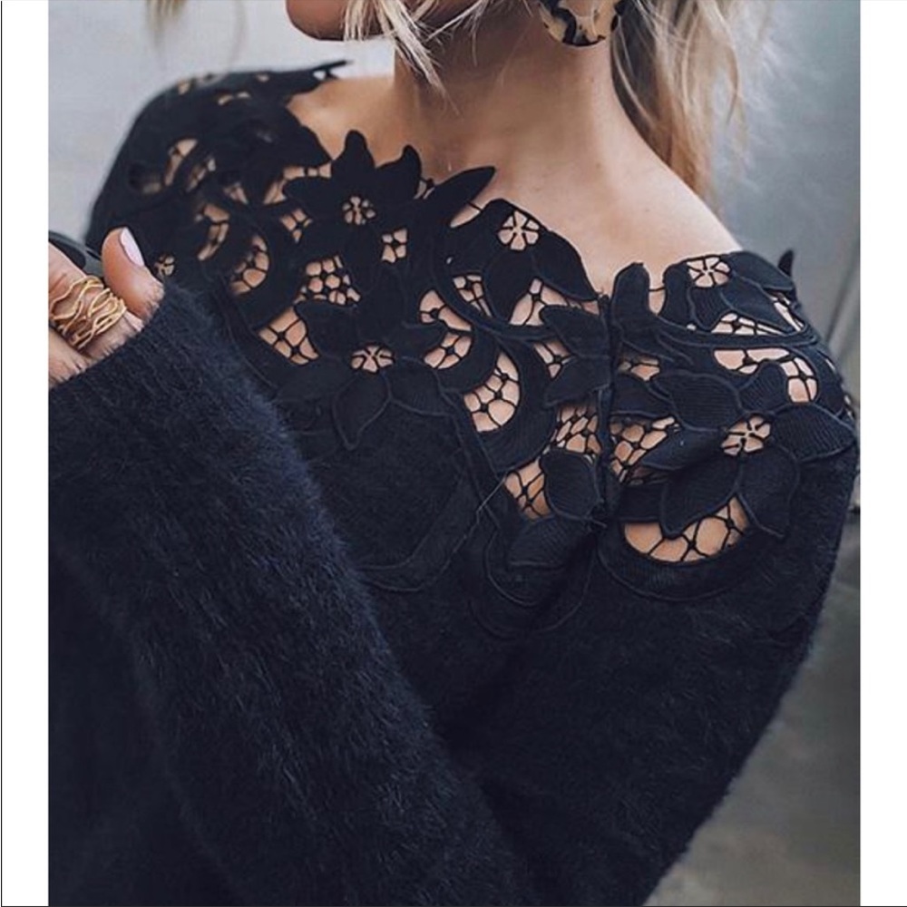 En Creme Women’s Knit Sweater